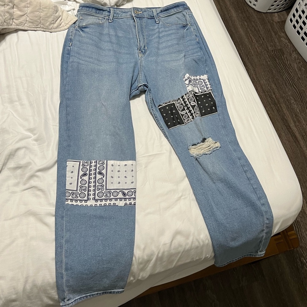 NWOT Hollister Super High Rise Mom Jean